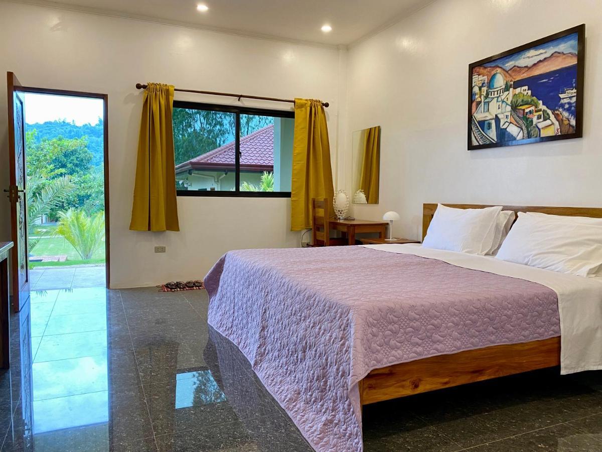 Strutz Art Garden Resort Bangued Bagian luar foto